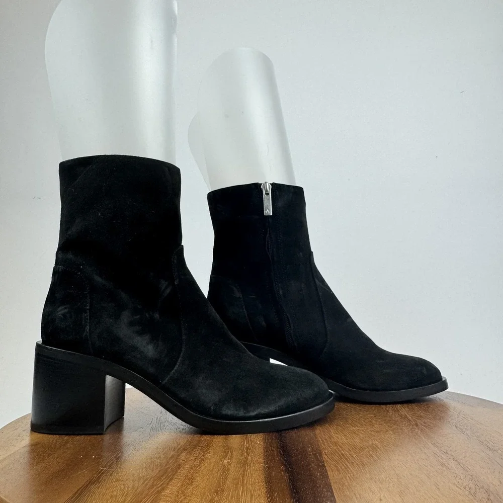 New Womens Aquatalia‎ Brigitte Luxe Black Suede Casual Heeled Ankle Boots Size 8